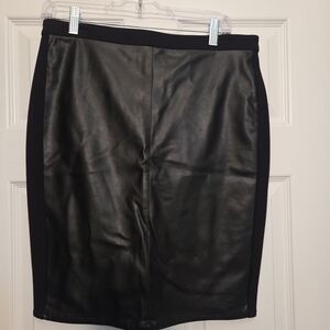 NWT Le Château Black Faux Leather Panel Pencil Skirt Size Medium